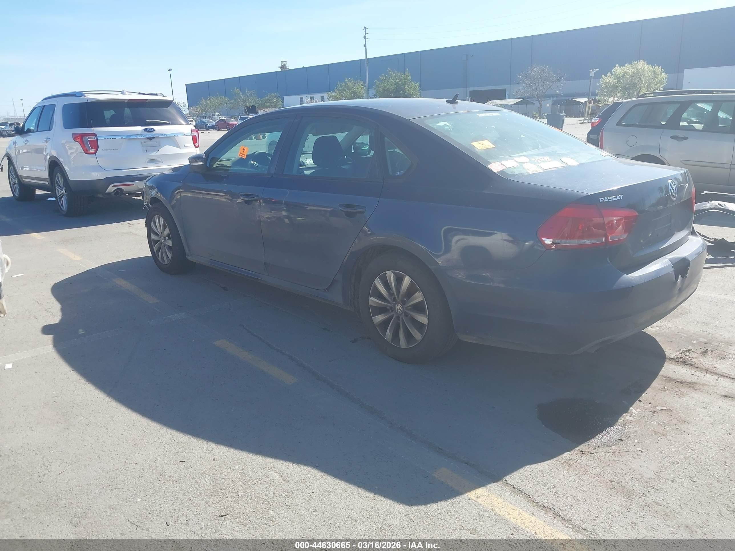 2013 Volkswagen Passat S Blue vin: 1VWAP7A32DC024111