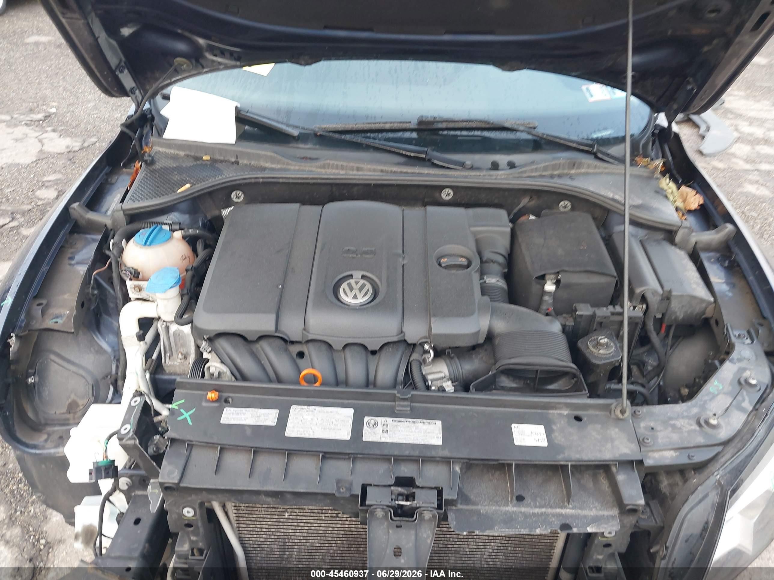 2013 Volkswagen Passat 2.5l S Dark Blue vin: 1VWAP7A32DC035996