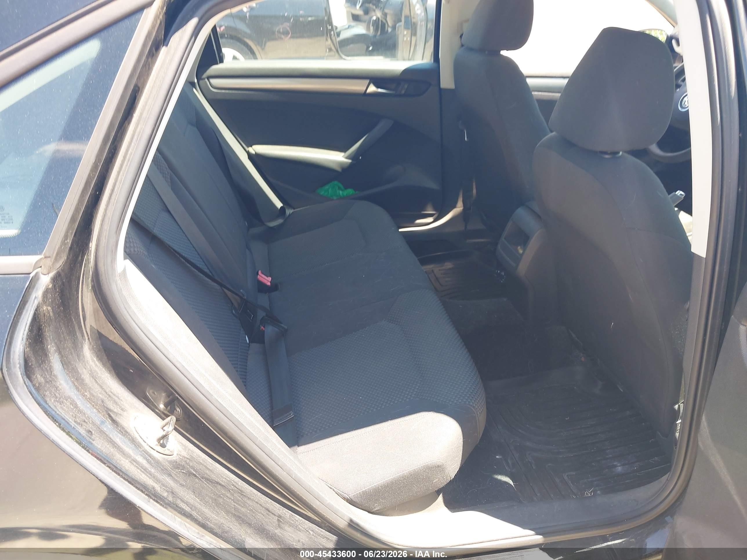 2013 Volkswagen Passat 2.5l S Black vin: 1VWAP7A32DC060493