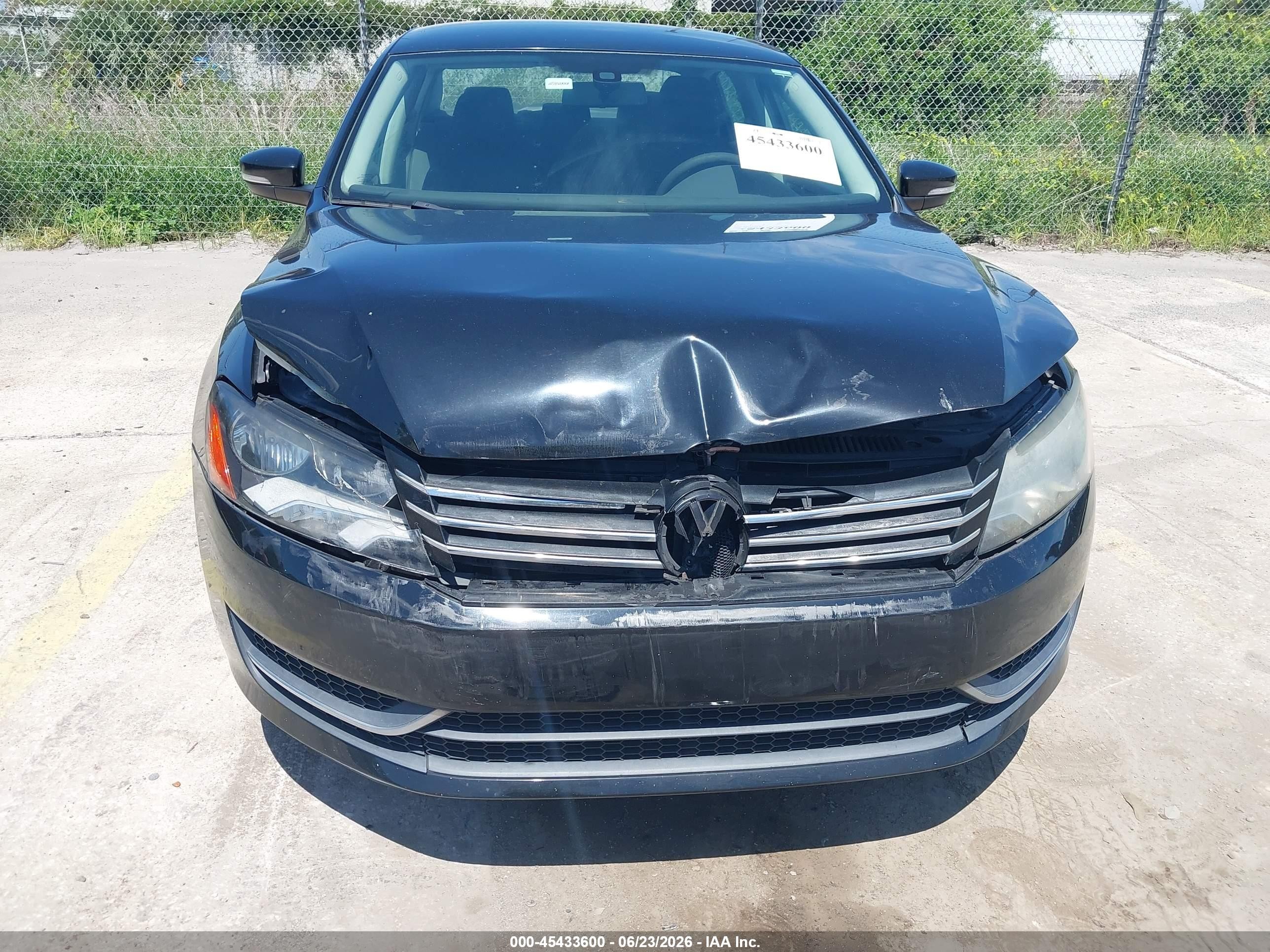 2013 Volkswagen Passat 2.5l S Black vin: 1VWAP7A32DC060493