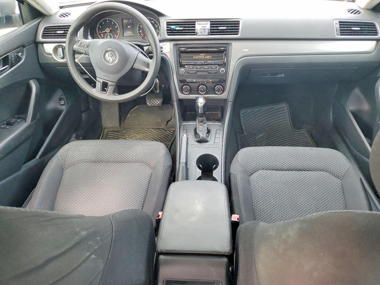 2013 Volkswagen Passat S Silver vin: 1VWAP7A32DC088102
