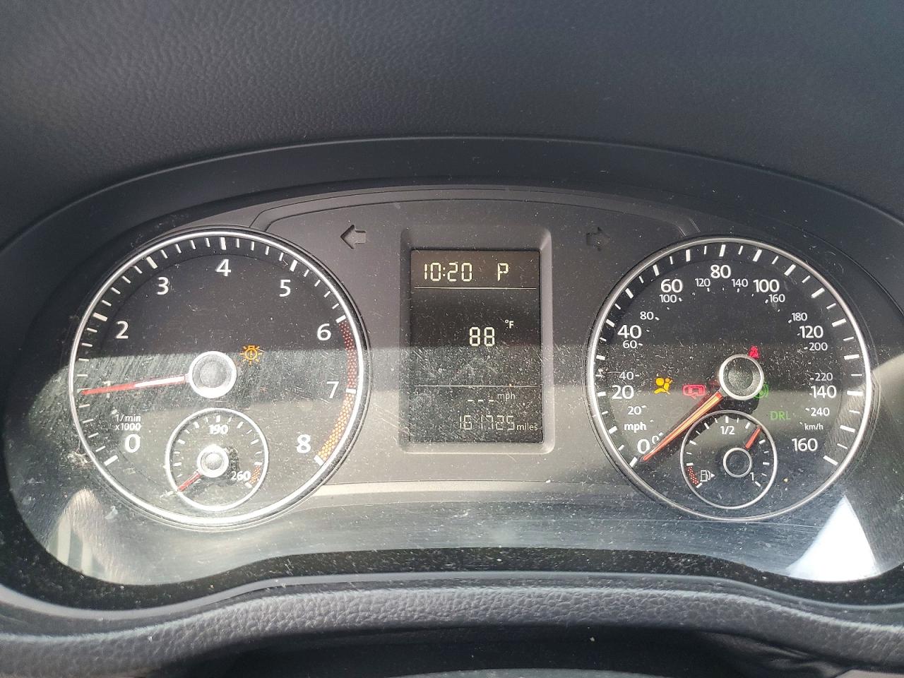 2013 Volkswagen Passat S Silver vin: 1VWAP7A32DC088102