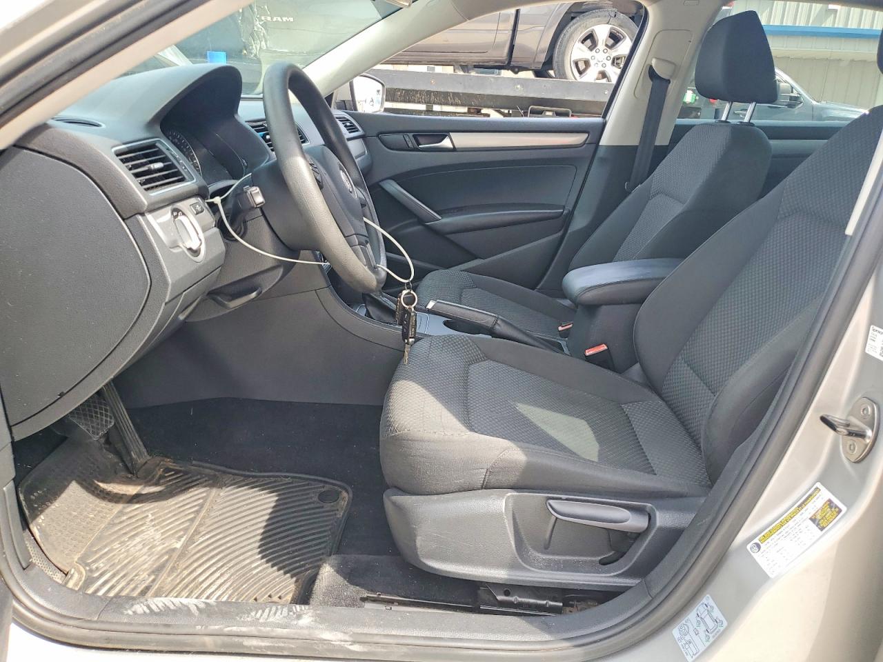 2013 Volkswagen Passat S Silver vin: 1VWAP7A32DC088102