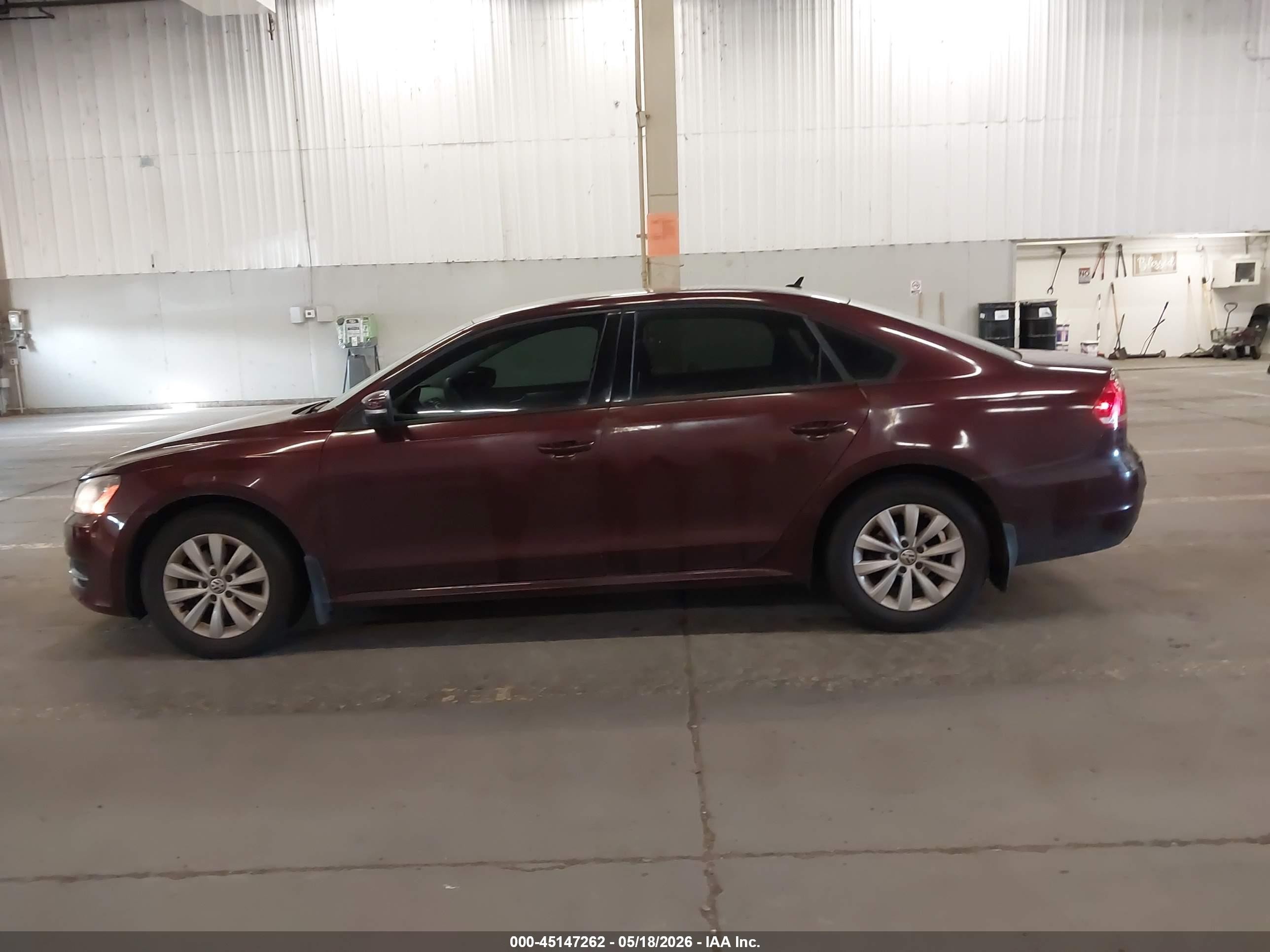 2013 Volkswagen Passat 2.5l S Burgundy vin: 1VWAP7A32DC112494