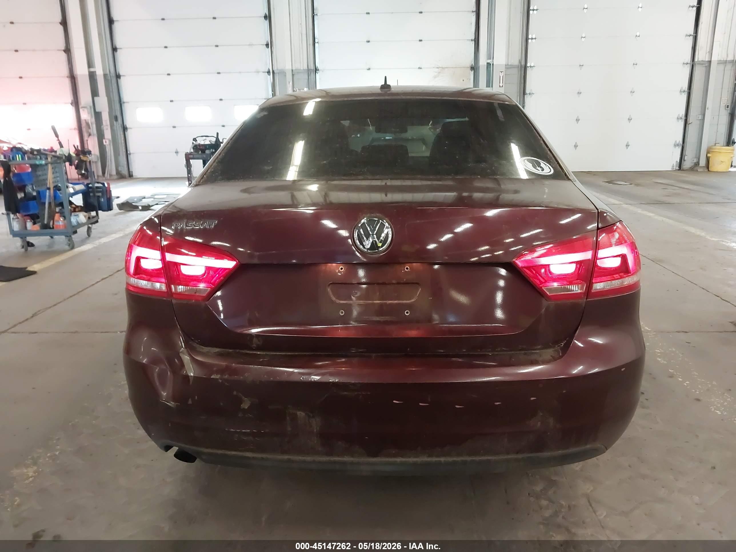 2013 Volkswagen Passat 2.5l S Burgundy vin: 1VWAP7A32DC112494