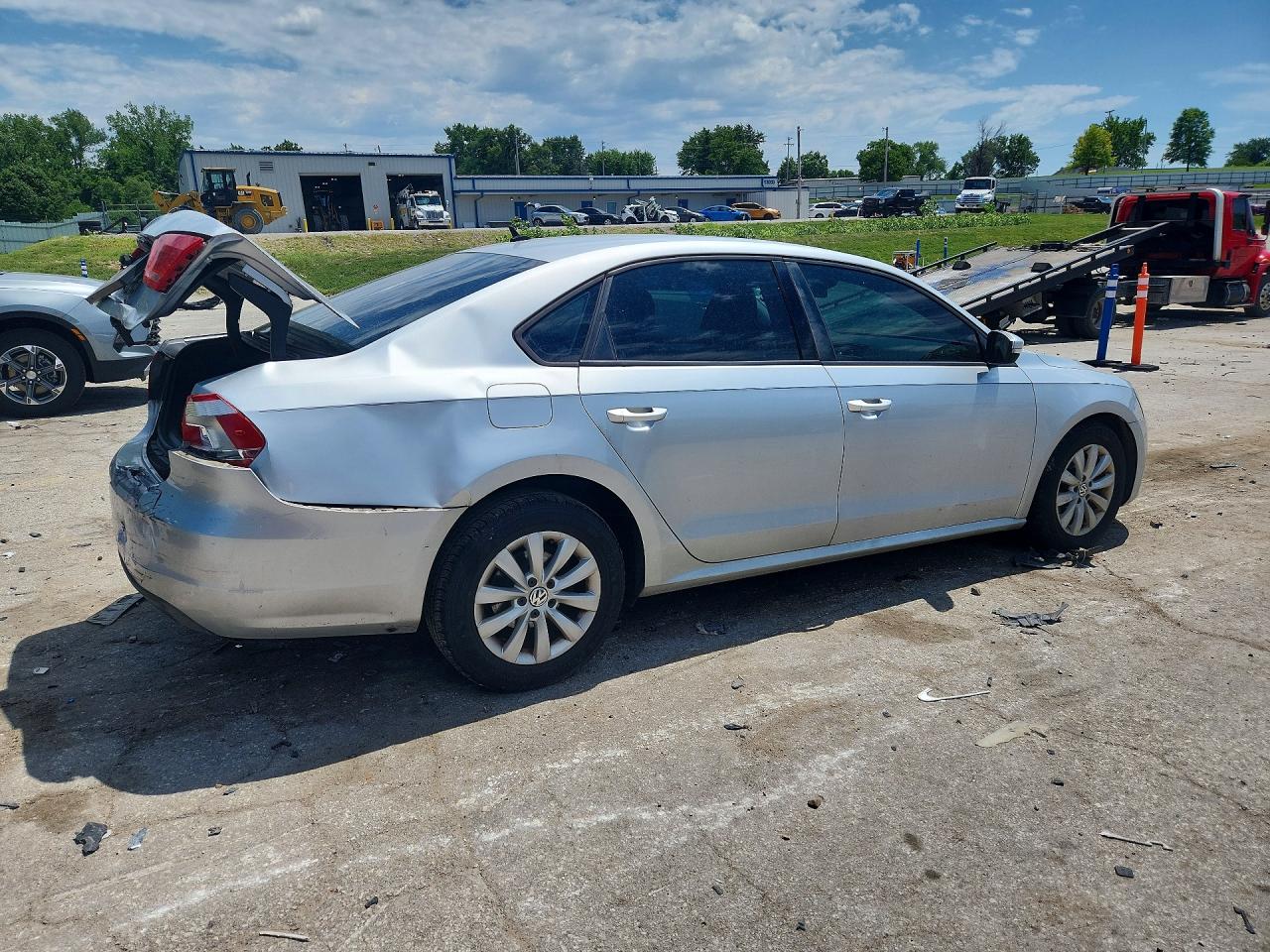 2013 Volkswagen Passat S Silver vin: 1VWAP7A32DC126878