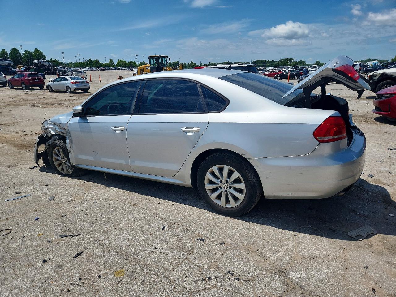 2013 Volkswagen Passat S Silver vin: 1VWAP7A32DC126878