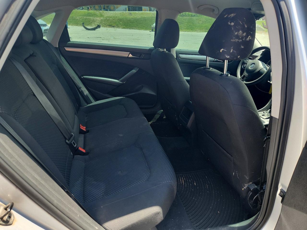 2013 Volkswagen Passat S Silver vin: 1VWAP7A32DC126878