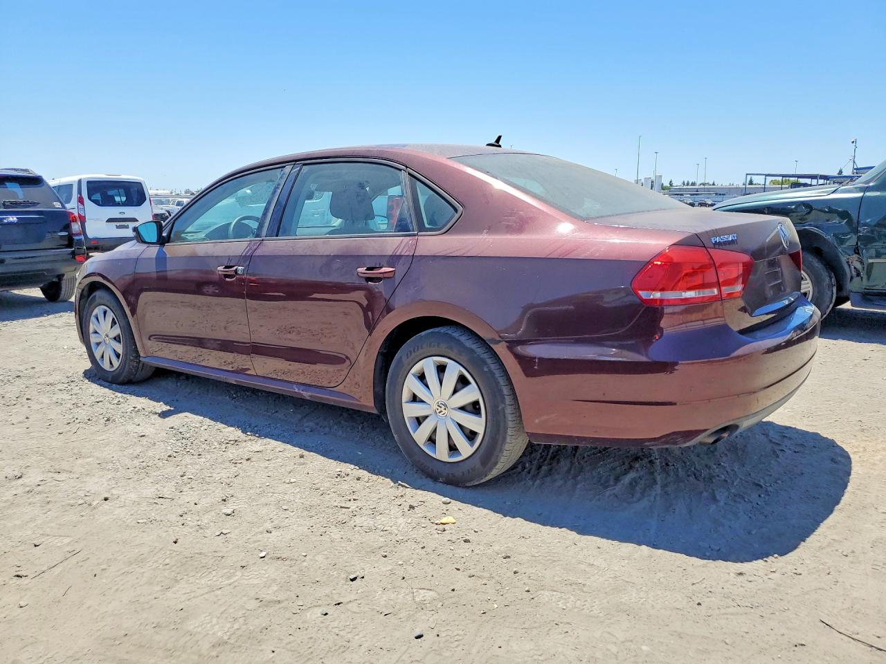 2013 Volkswagen Passat S Burgundy vin: 1VWAP7A32DC132762