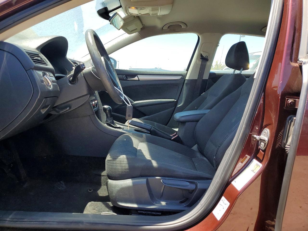 2013 Volkswagen Passat S Burgundy vin: 1VWAP7A32DC132762