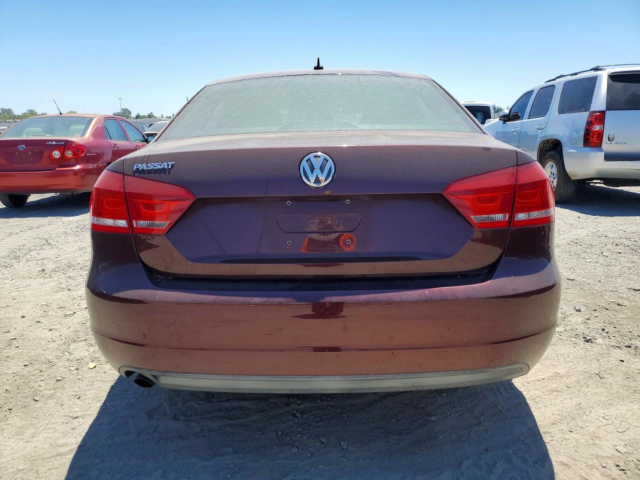 2013 Volkswagen Passat S Burgundy vin: 1VWAP7A32DC132762