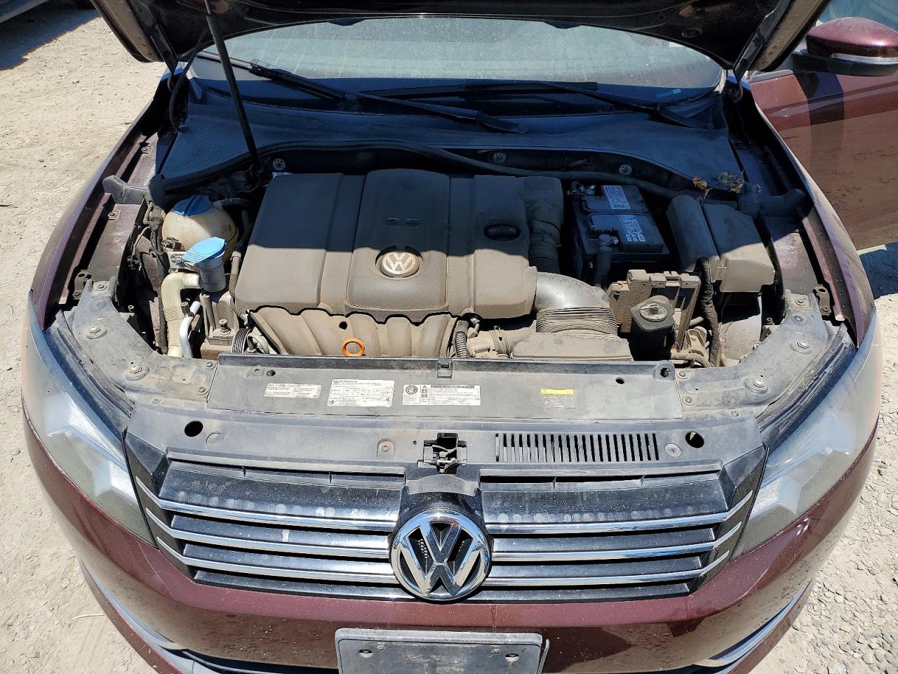 2013 Volkswagen Passat S Burgundy vin: 1VWAP7A32DC132762