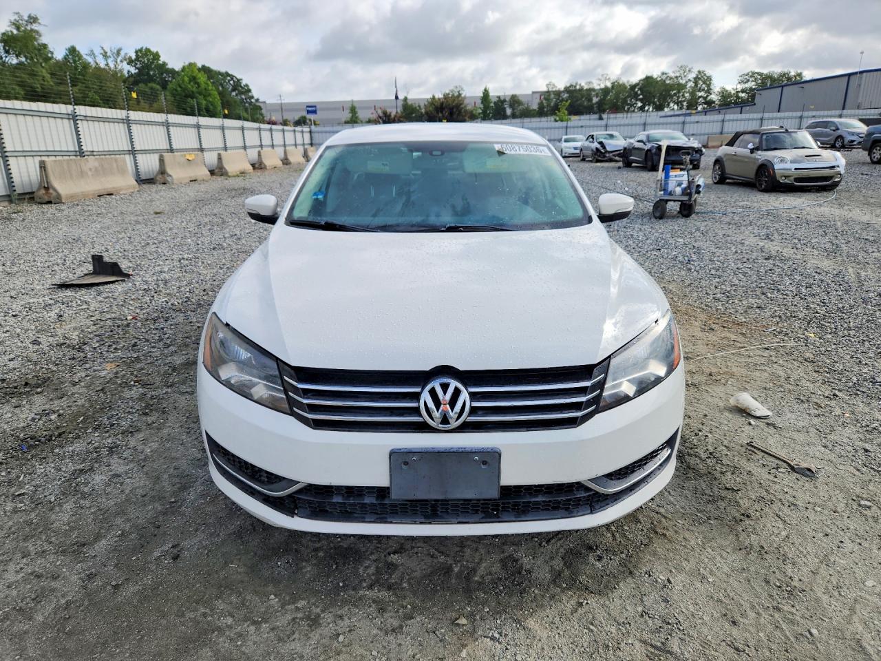 2014 Volkswagen Passat S White vin: 1VWAP7A32EC010324