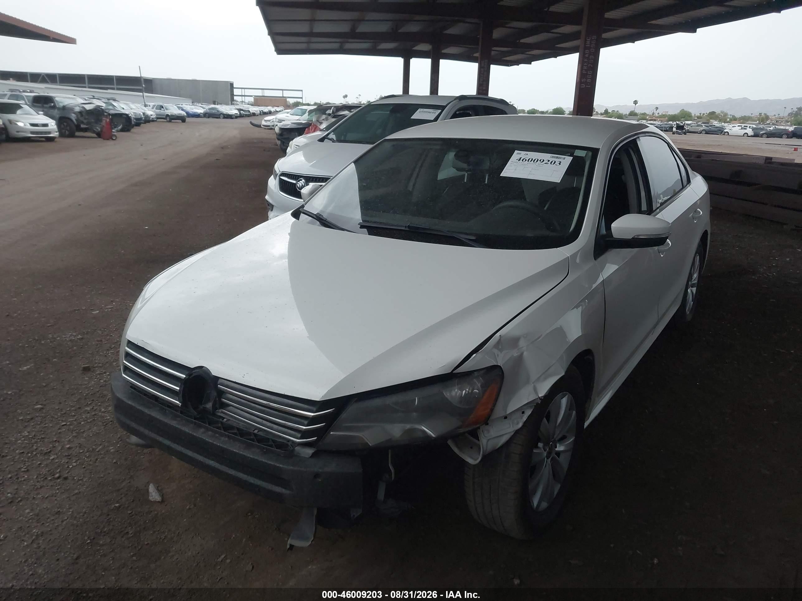 2014 Volkswagen Passat 2.5l Wolfsburg Edition White vin: 1VWAP7A32EC021923