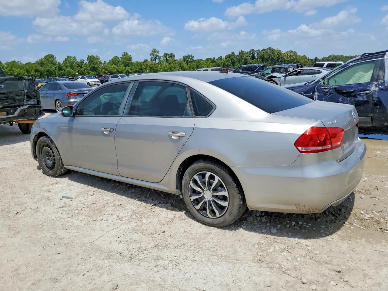 2014 Volkswagen Passat S Silver vin: 1VWAP7A32EC024806