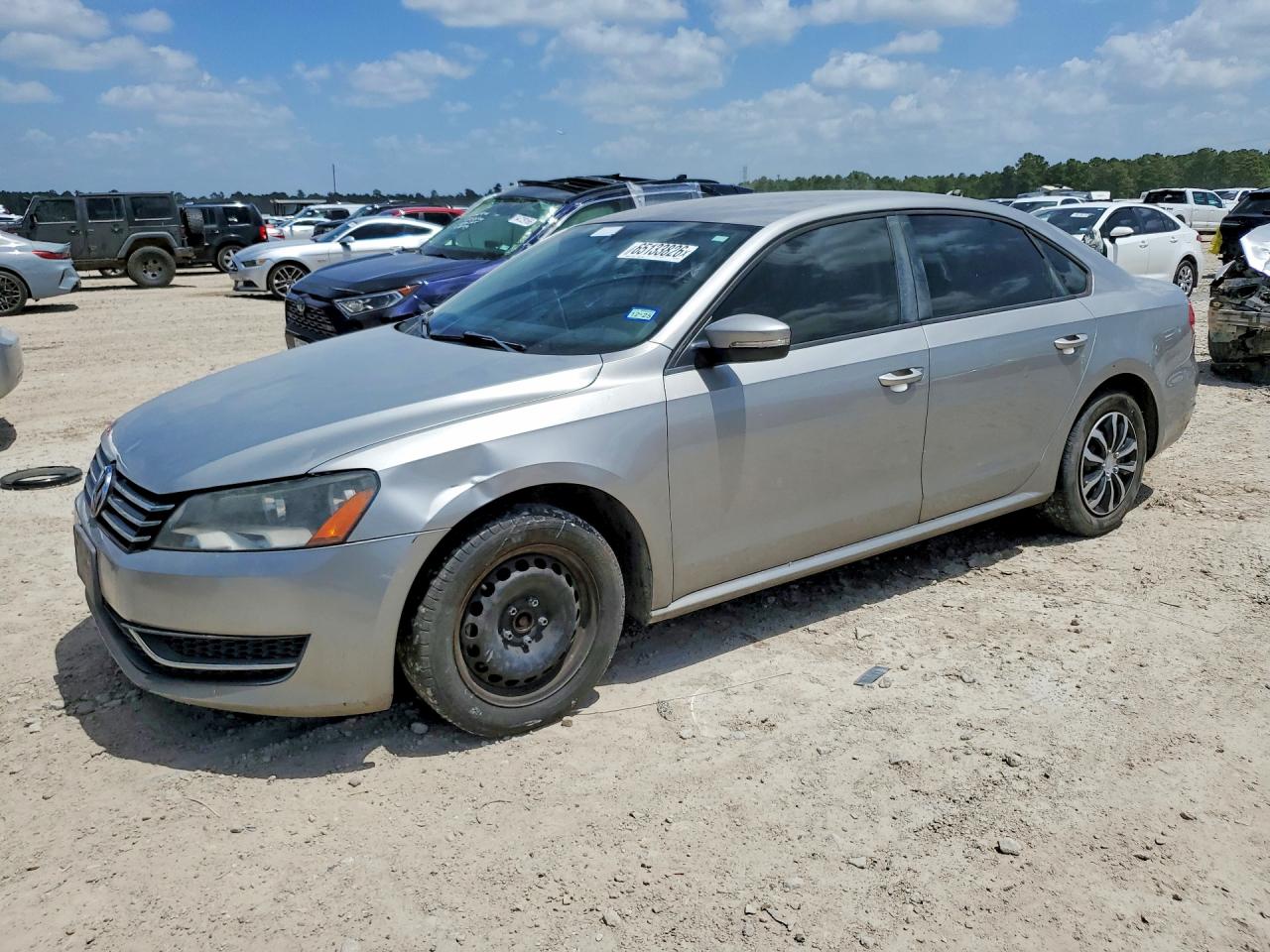 2014 Volkswagen Passat S Silver vin: 1VWAP7A32EC024806
