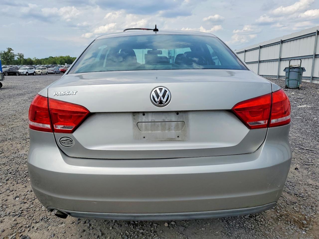2014 Volkswagen Passat S Silver vin: 1VWAP7A32EC028791