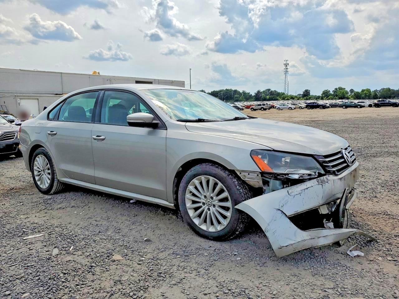 2014 Volkswagen Passat S Silver vin: 1VWAP7A32EC028791