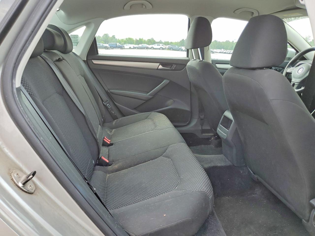 2014 Volkswagen Passat S Silver vin: 1VWAP7A32EC028791