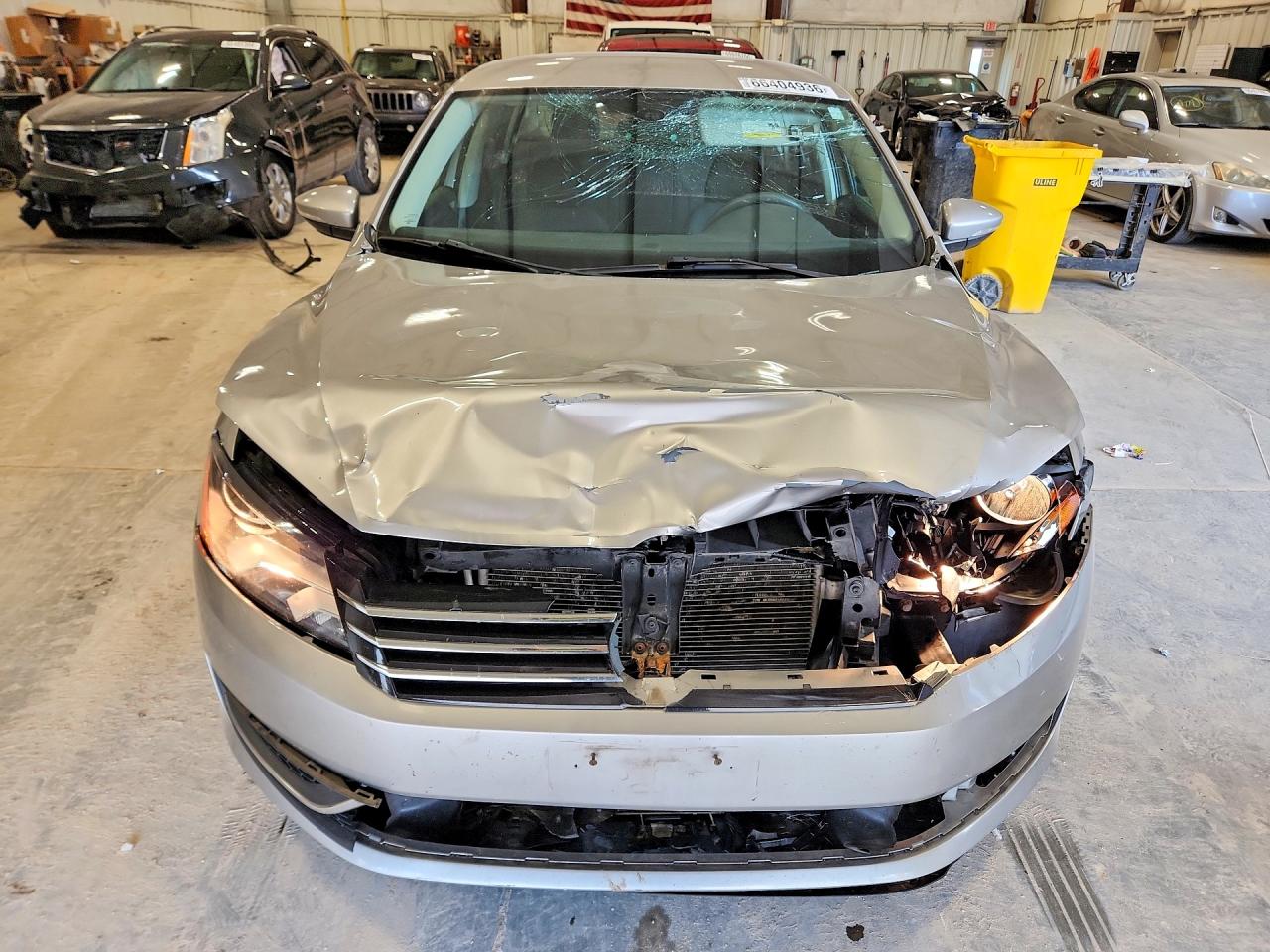2012 Volkswagen Passat S Silver vin: 1VWAP7A33CC039408