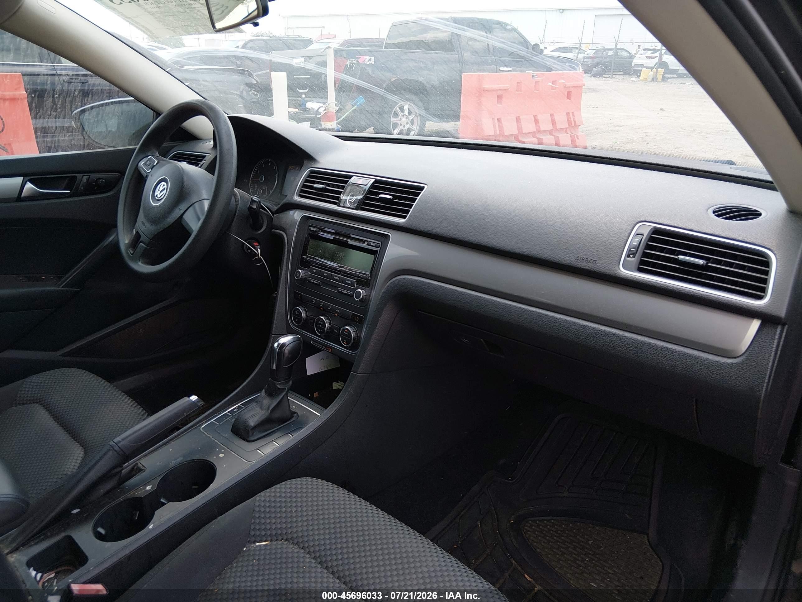 2012 Volkswagen Passat 2.5l S Black vin: 1VWAP7A33CC042227