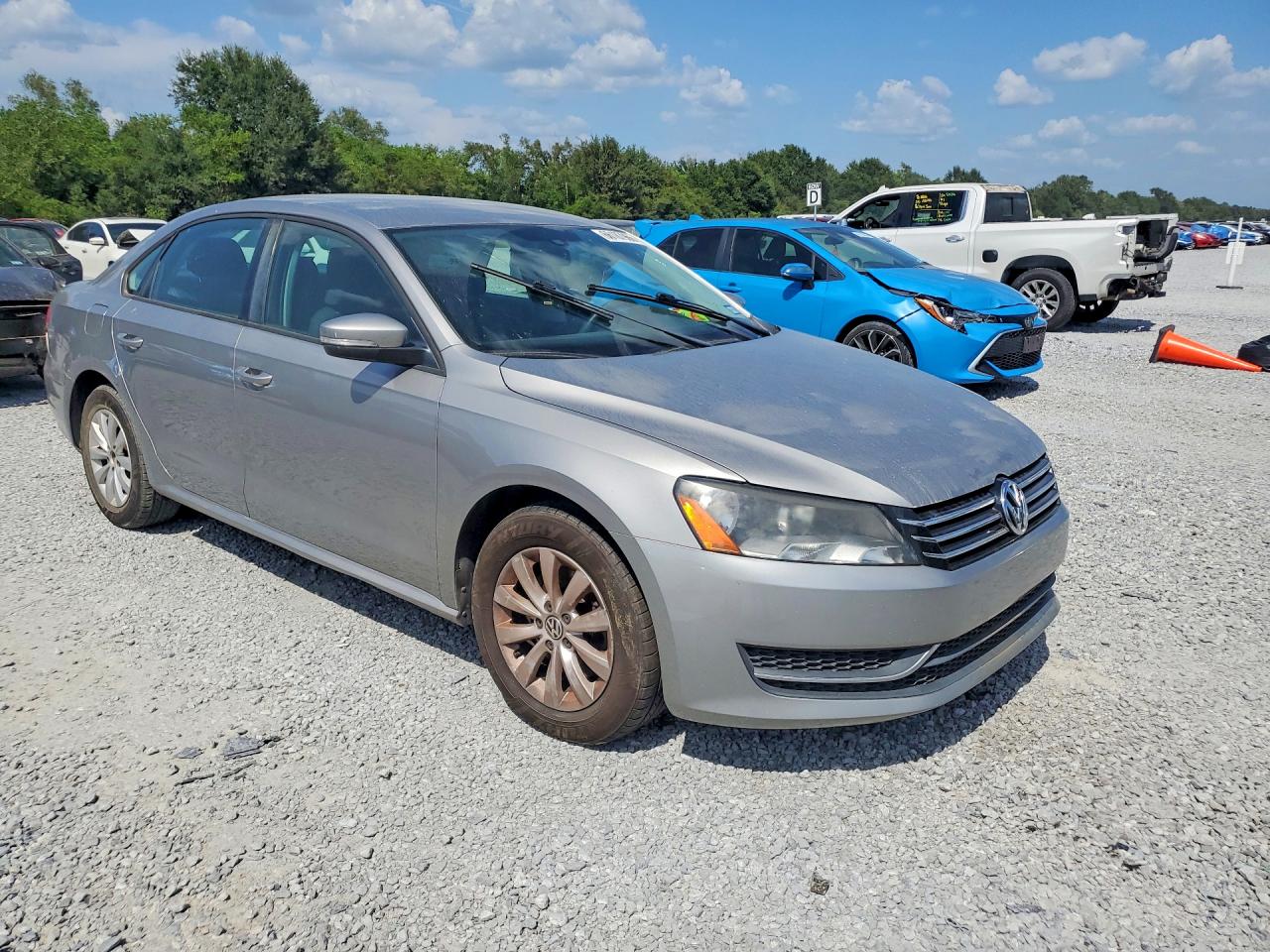 2013 Volkswagen Passat S Gray vin: 1VWAP7A33DC009794