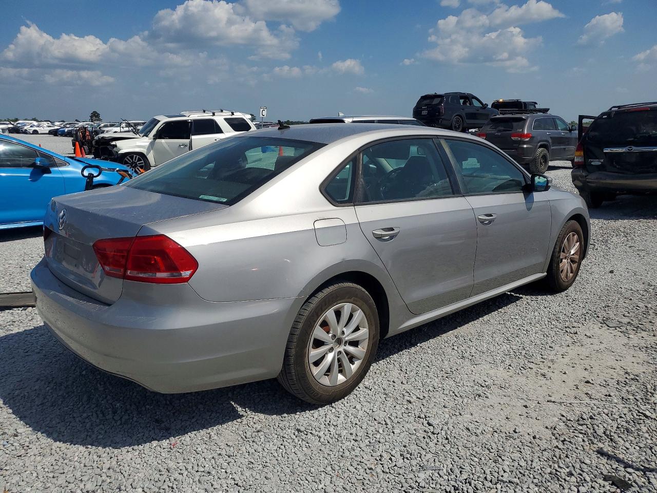 2013 Volkswagen Passat S Gray vin: 1VWAP7A33DC009794