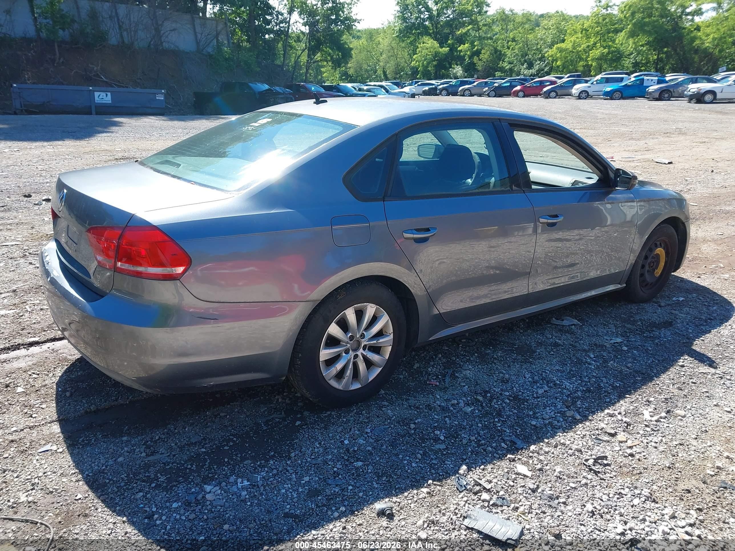 2013 Volkswagen Passat 2.5l S Gray vin: 1VWAP7A33DC098458