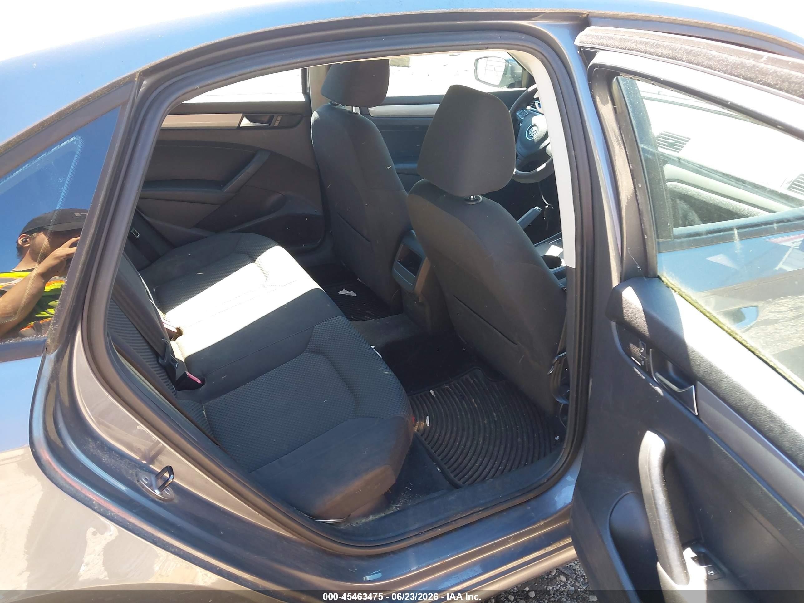 2013 Volkswagen Passat 2.5l S Gray vin: 1VWAP7A33DC098458