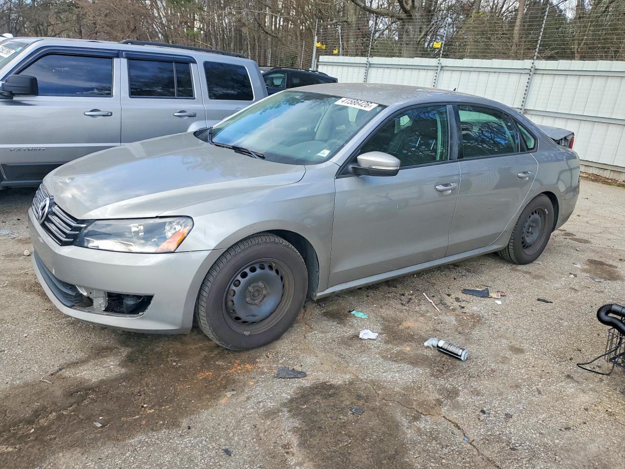 2013 Volkswagen Passat S Silver vin: 1VWAP7A33DC136531