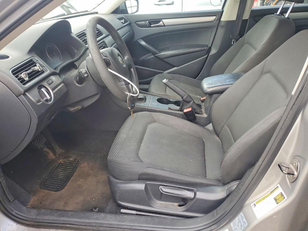2013 Volkswagen Passat S Silver vin: 1VWAP7A33DC136531