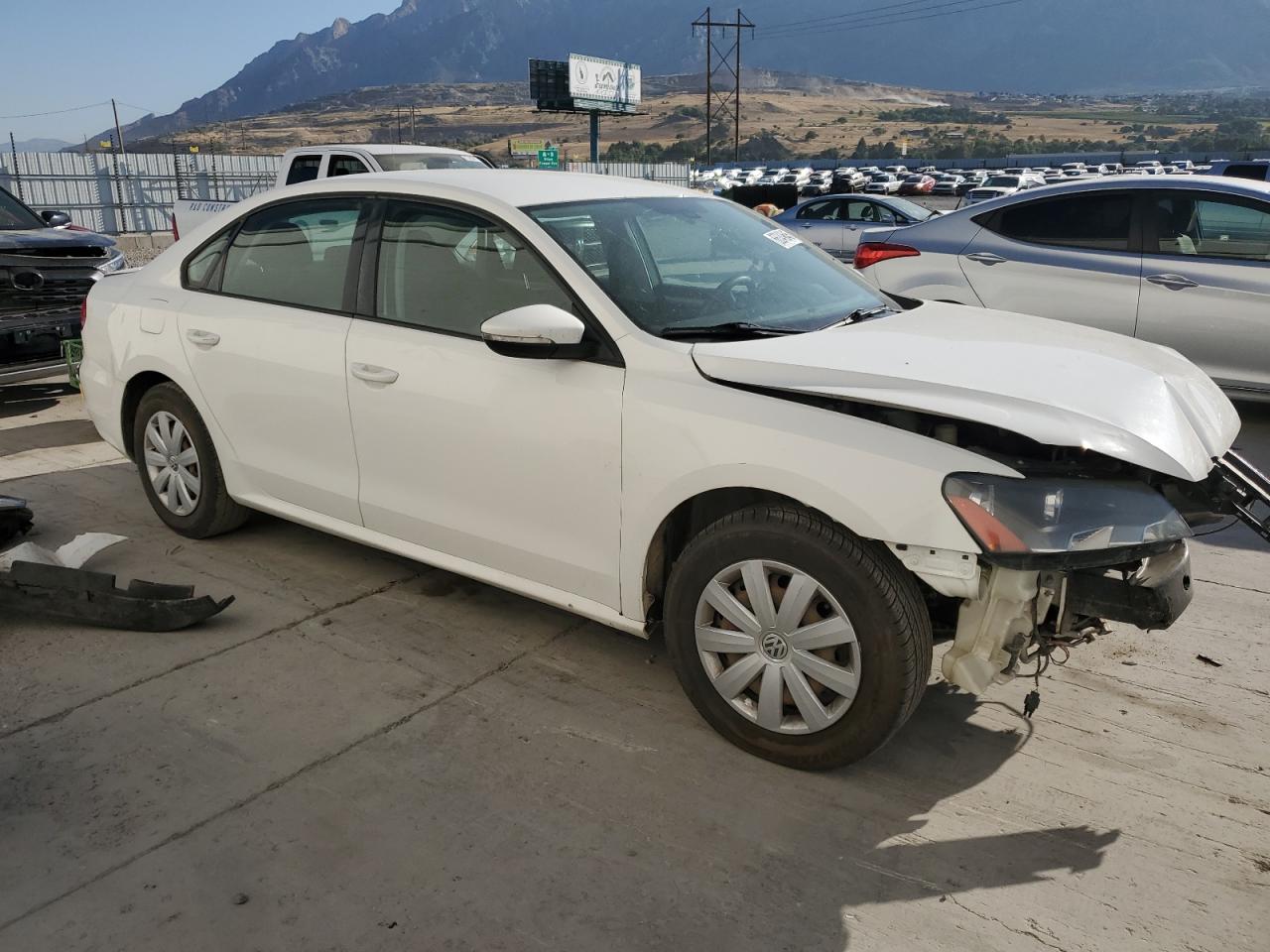 2012 Volkswagen Passat S White vin: 1VWAP7A34CC024450