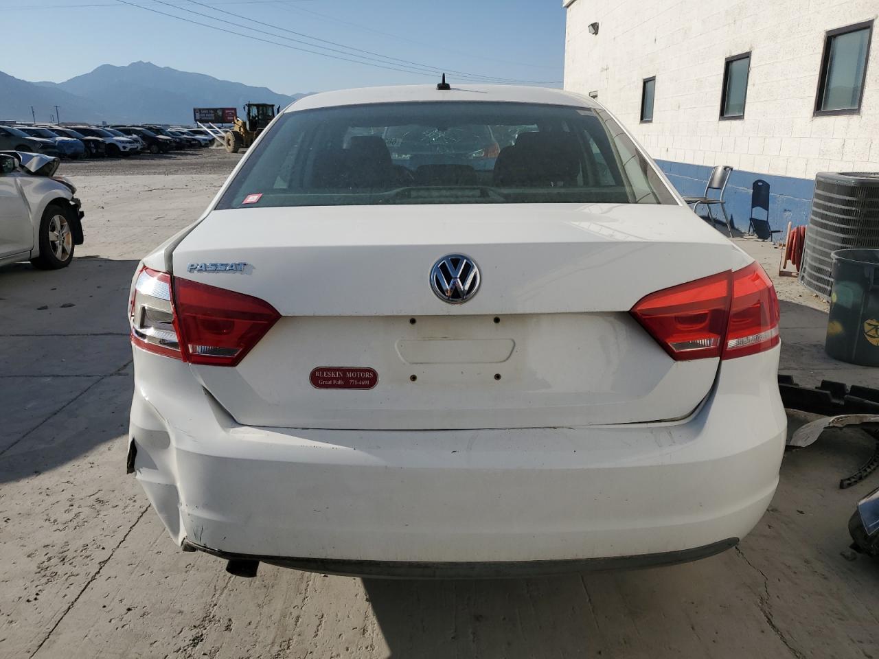 2012 Volkswagen Passat S White vin: 1VWAP7A34CC024450