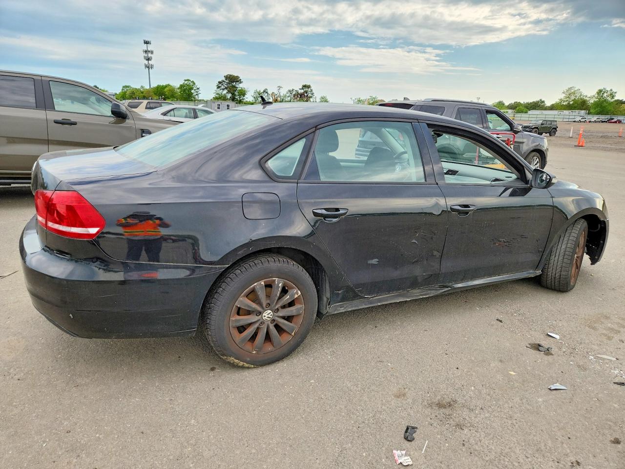 2012 Volkswagen Passat Black vin: 1VWAP7A34CC027445