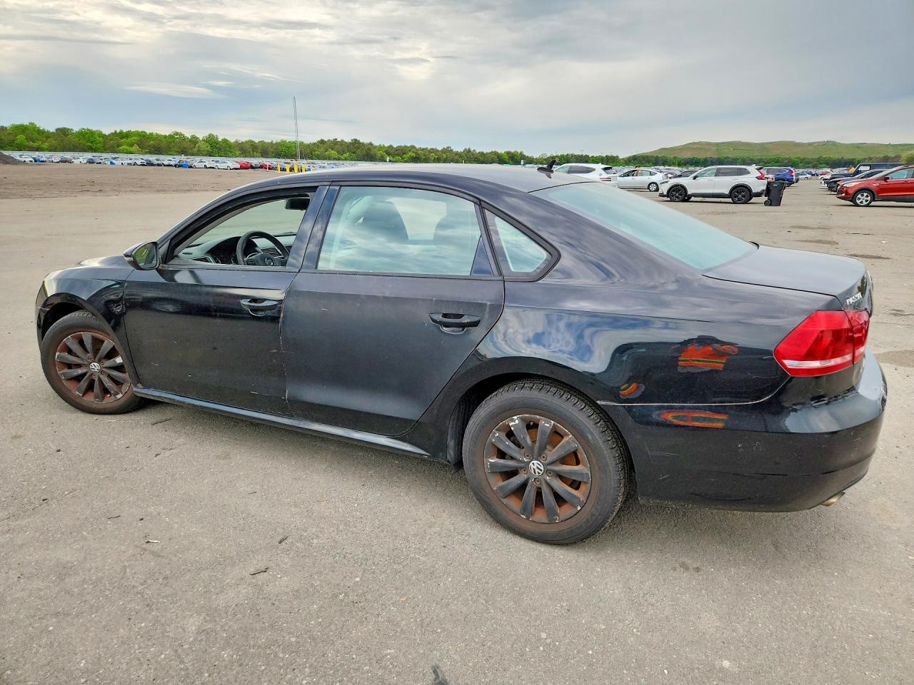 2012 Volkswagen Passat Black vin: 1VWAP7A34CC027445