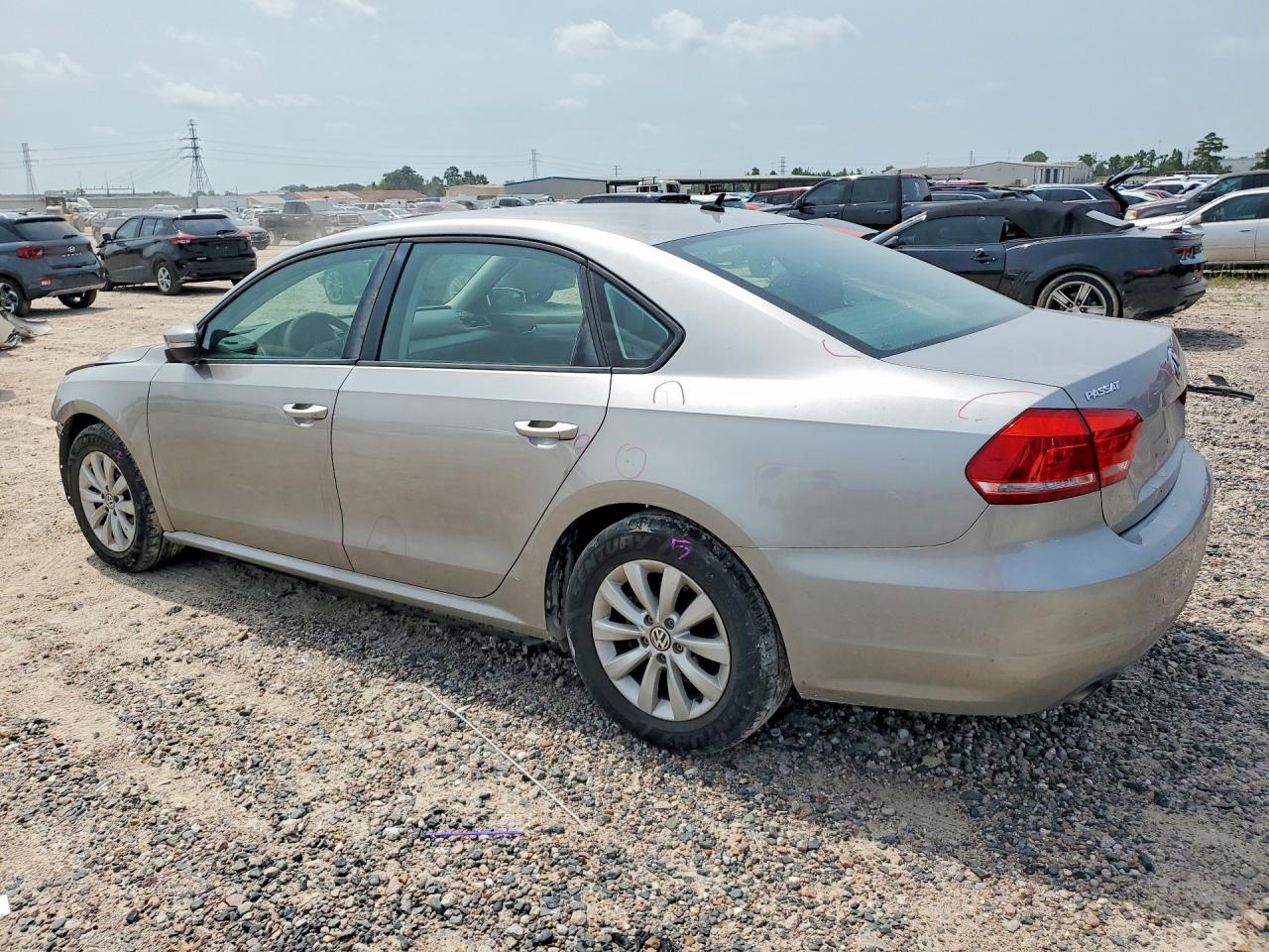 2012 Volkswagen Passat S Silver vin: 1VWAP7A34CC077701