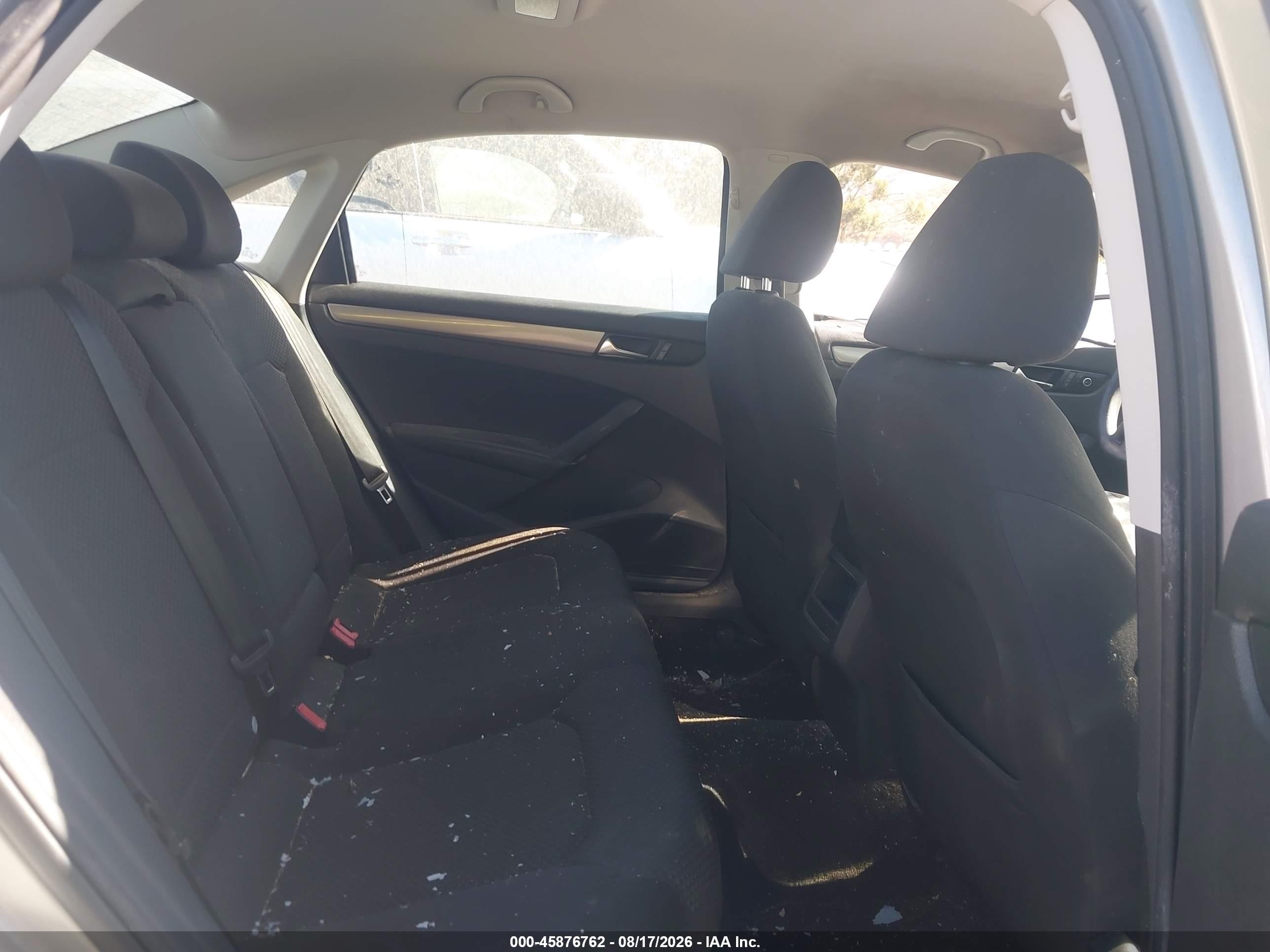 2013 Volkswagen Passat 2.5l S Silver vin: 1VWAP7A34DC005494