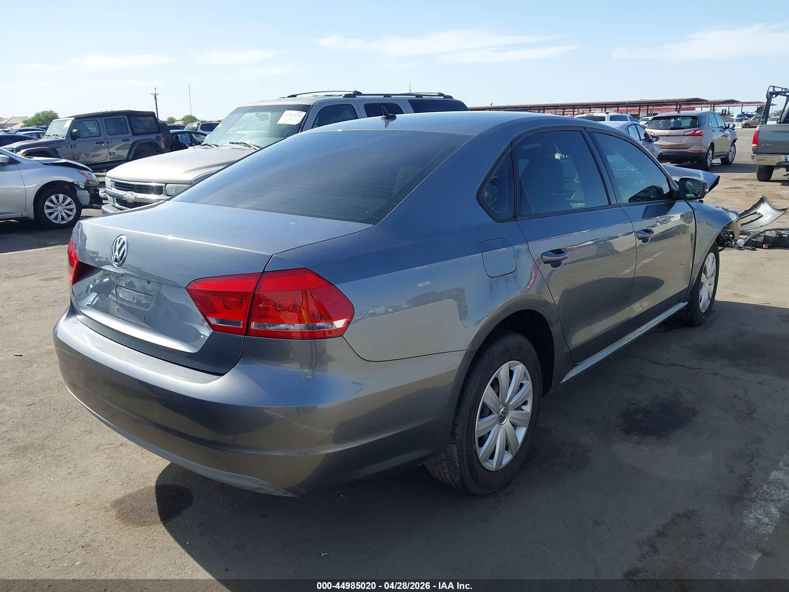 2013 Volkswagen Passat 2.5l S Gray vin: 1VWAP7A34DC030783