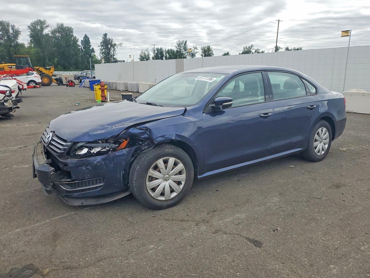 2013 Volkswagen Passat S Blue vin: 1VWAP7A34DC040097