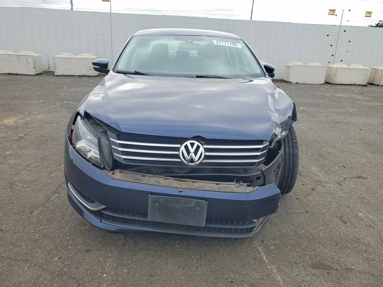 2013 Volkswagen Passat S Blue vin: 1VWAP7A34DC040097