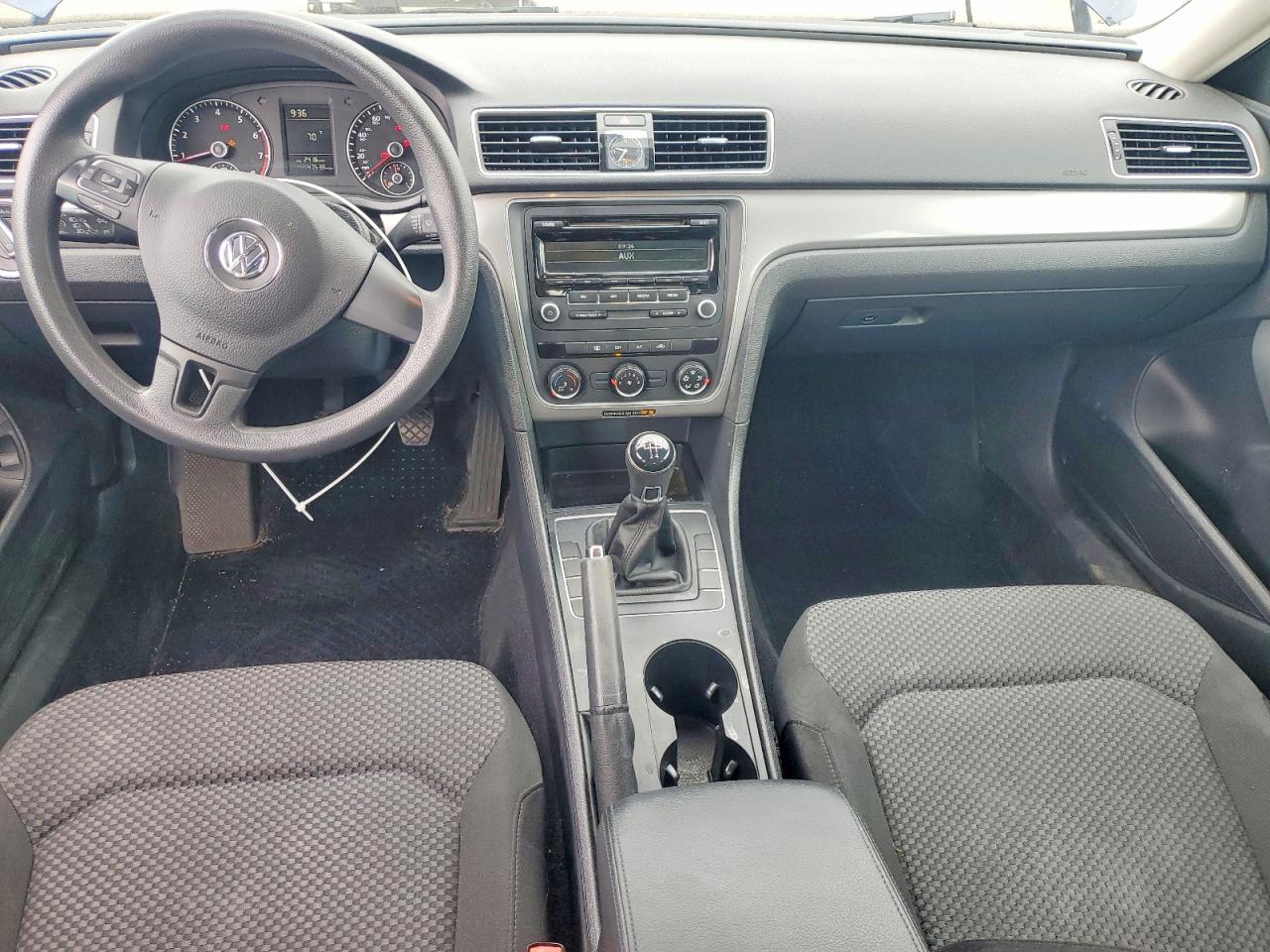 2013 Volkswagen Passat S Blue vin: 1VWAP7A34DC040097