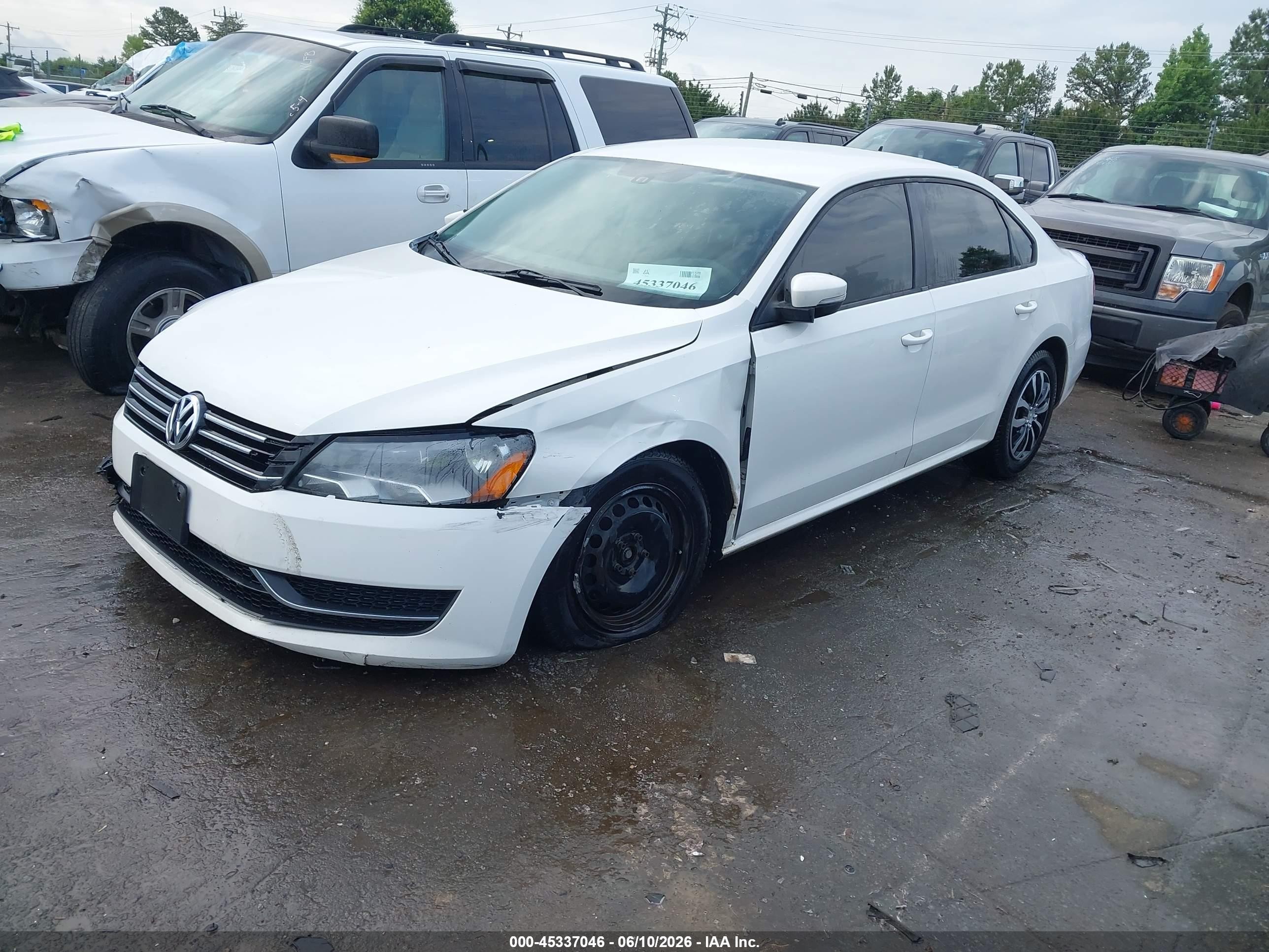 2013 Volkswagen Passat 2.5l S Белый vin: 1VWAP7A34DC121519