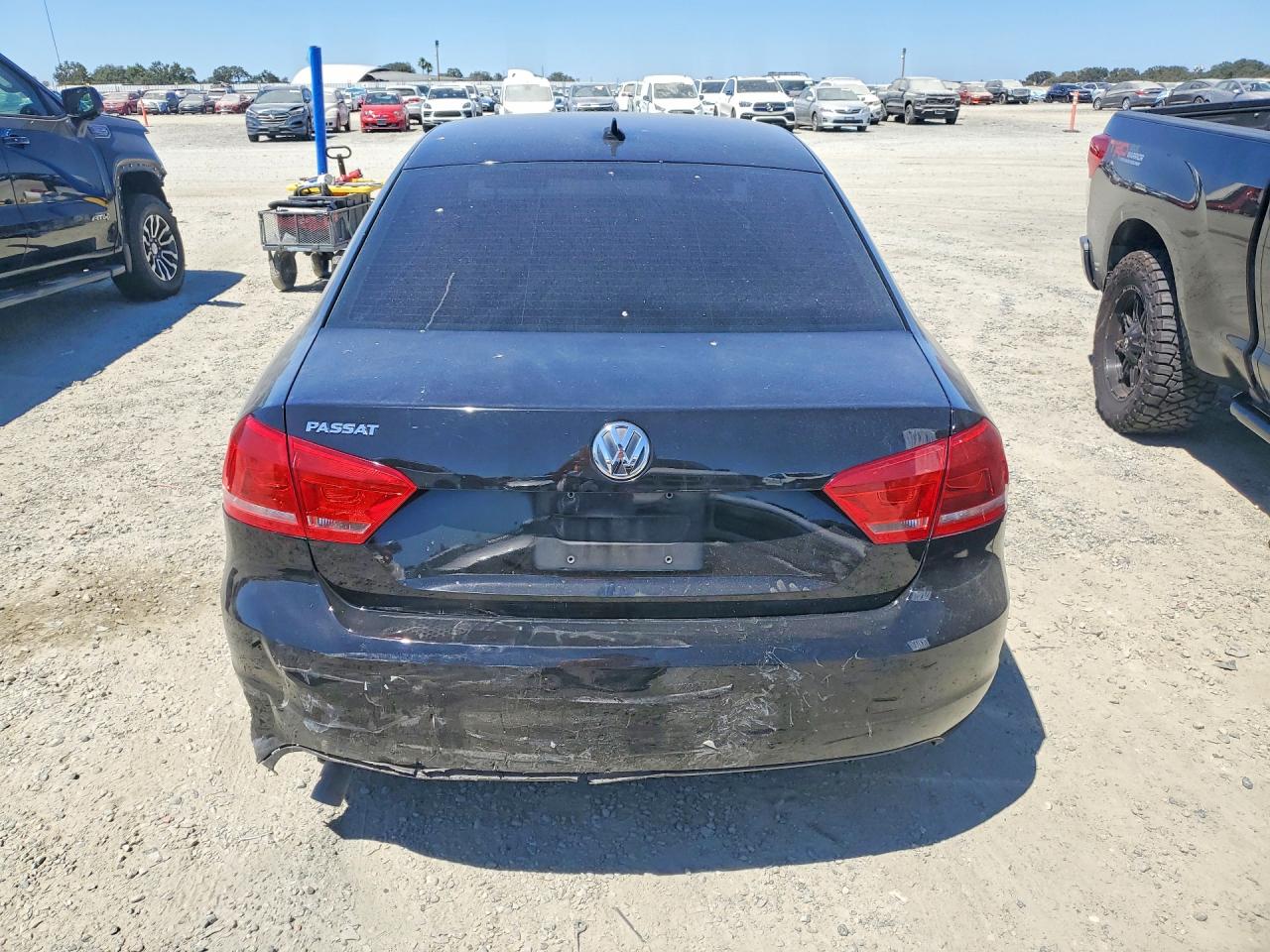 2013 Volkswagen Passat S Black vin: 1VWAP7A34DC134240