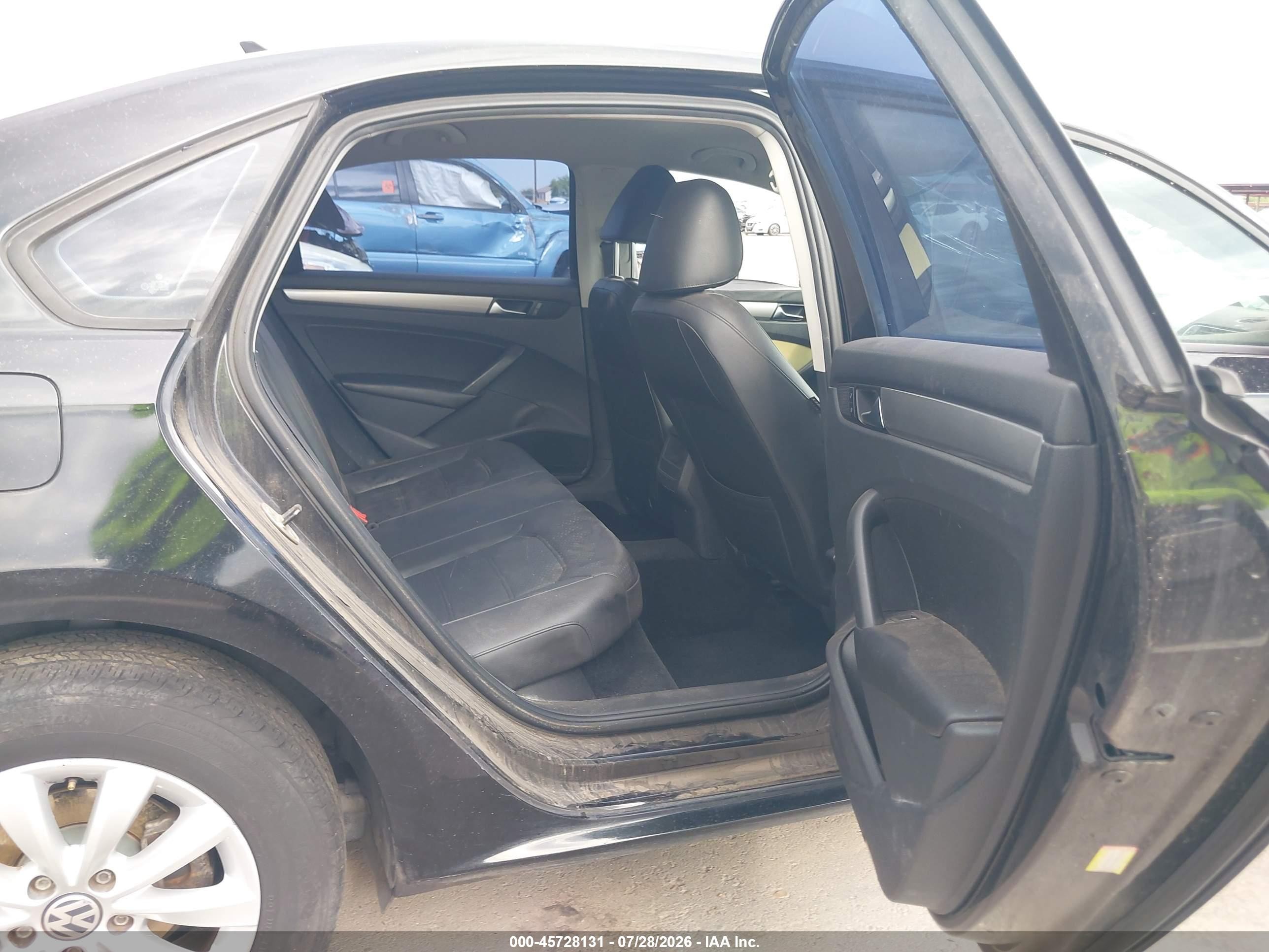 2013 Volkswagen Passat 2.5l Wolfsburg Edition Black vin: 1VWAP7A34DC142323