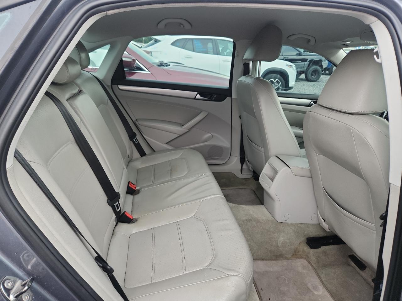 2014 Volkswagen Passat S Gray vin: 1VWAP7A34EC003004
