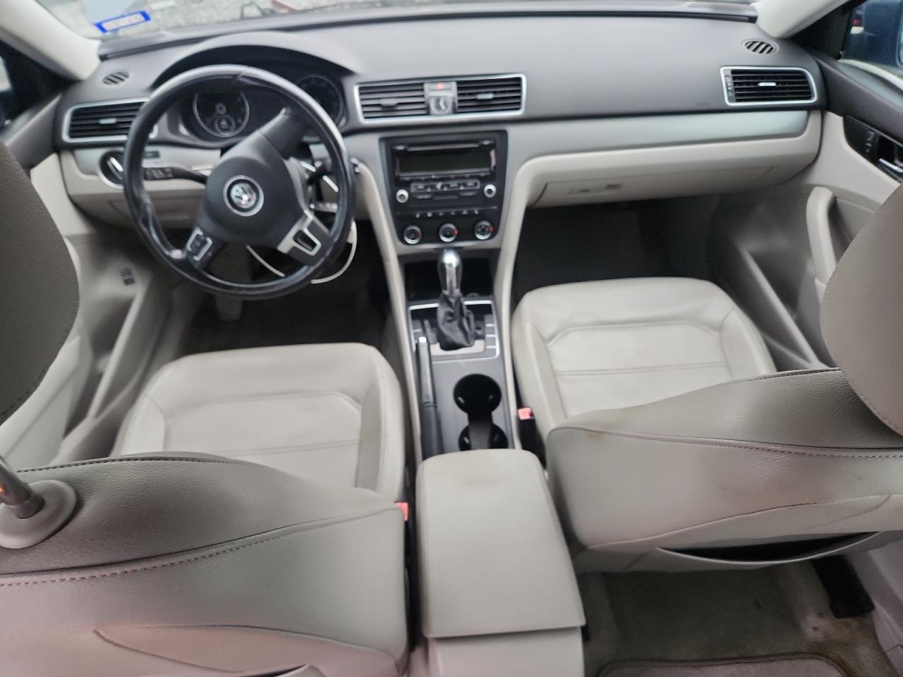 2014 Volkswagen Passat S Gray vin: 1VWAP7A34EC003004