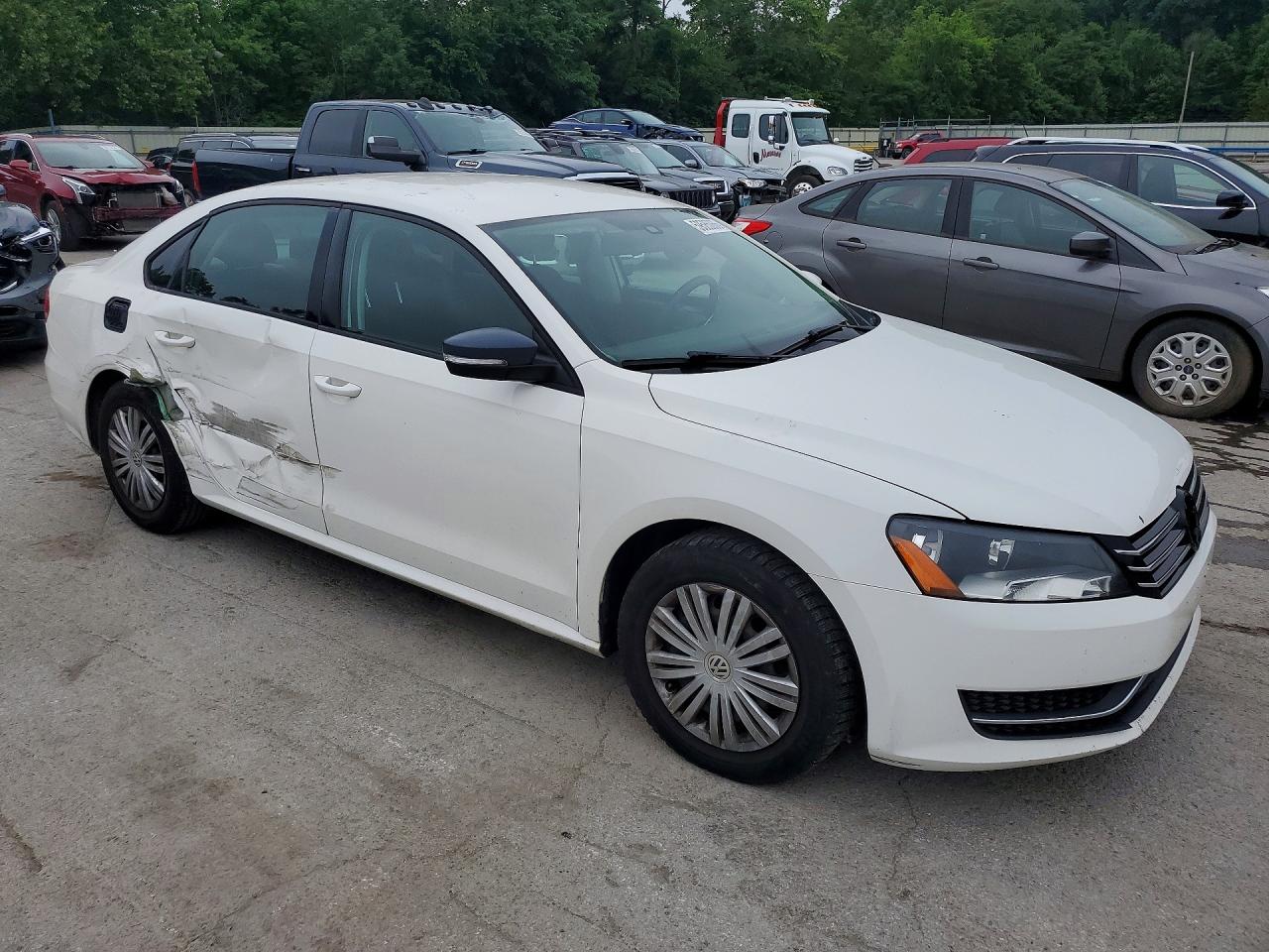 2014 Volkswagen Passat S White vin: 1VWAP7A34EC008090
