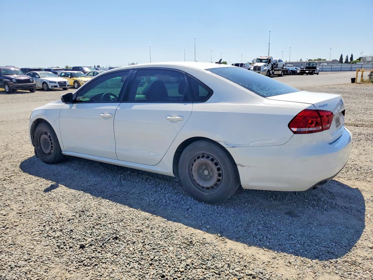 2014 Volkswagen Passat S White vin: 1VWAP7A34EC018585