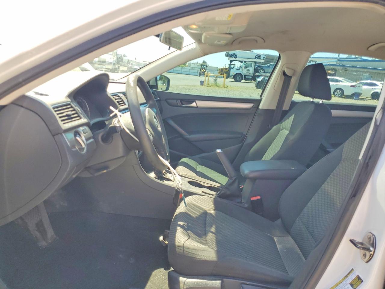 2014 Volkswagen Passat S White vin: 1VWAP7A34EC018585
