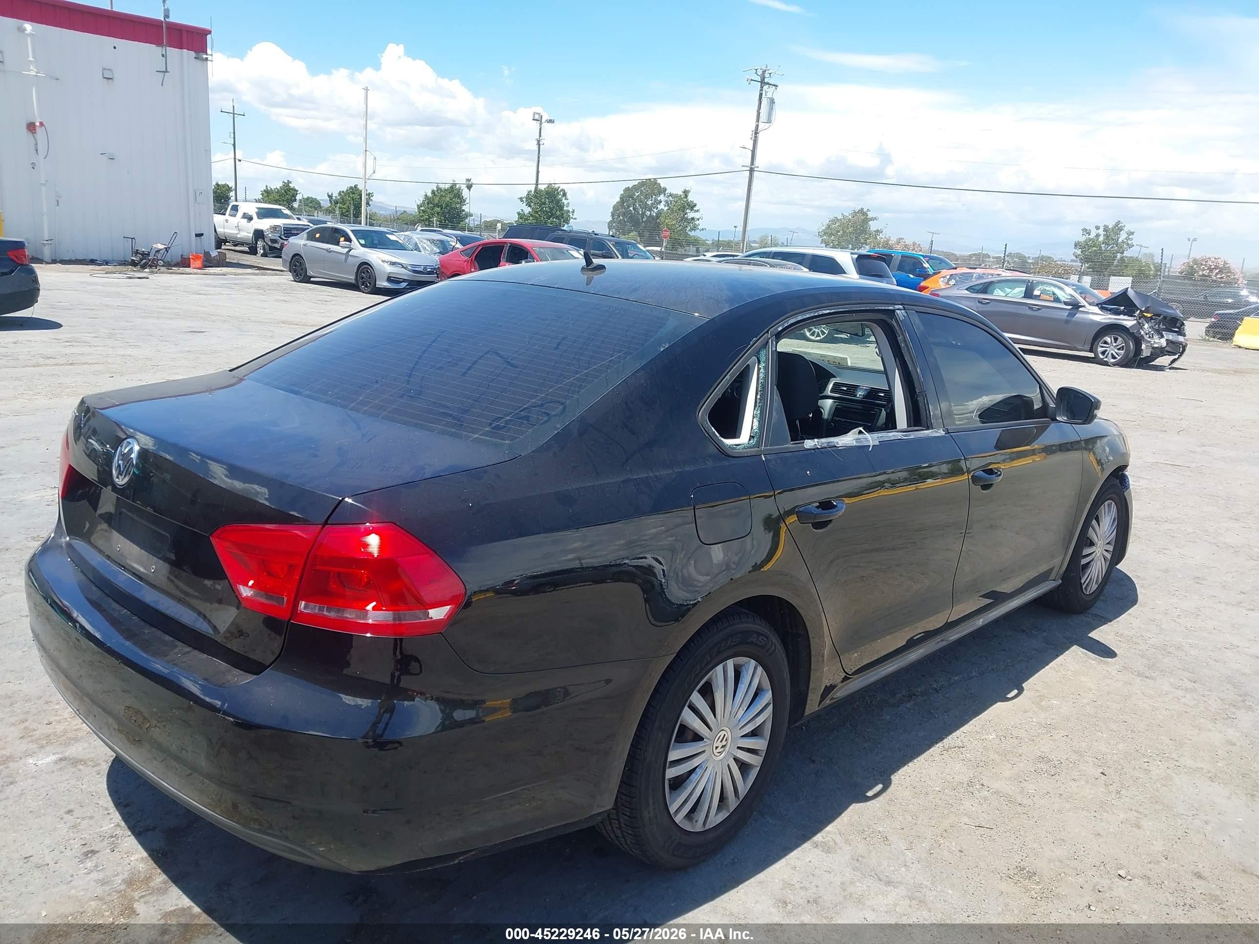 2014 Volkswagen Passat 2.5l S Black vin: 1VWAP7A34EC019672